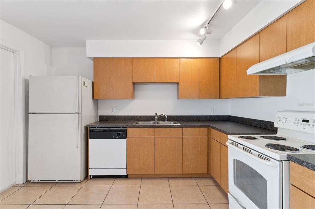 For Sale: $499,000 (4 beds, 0 baths, 1972 Square Feet)