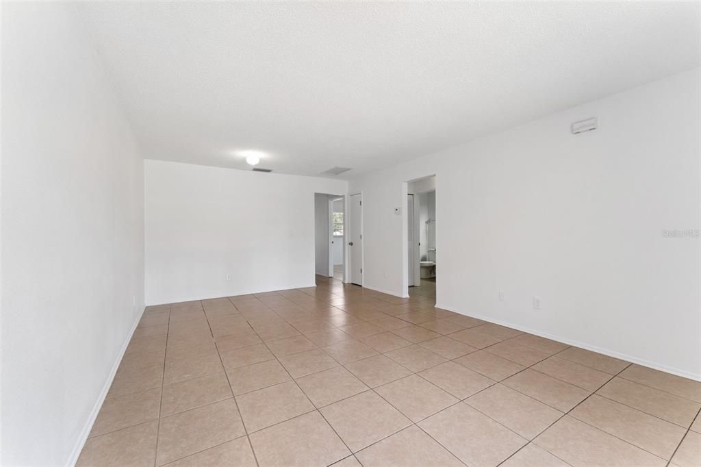 For Sale: $499,000 (4 beds, 0 baths, 1972 Square Feet)