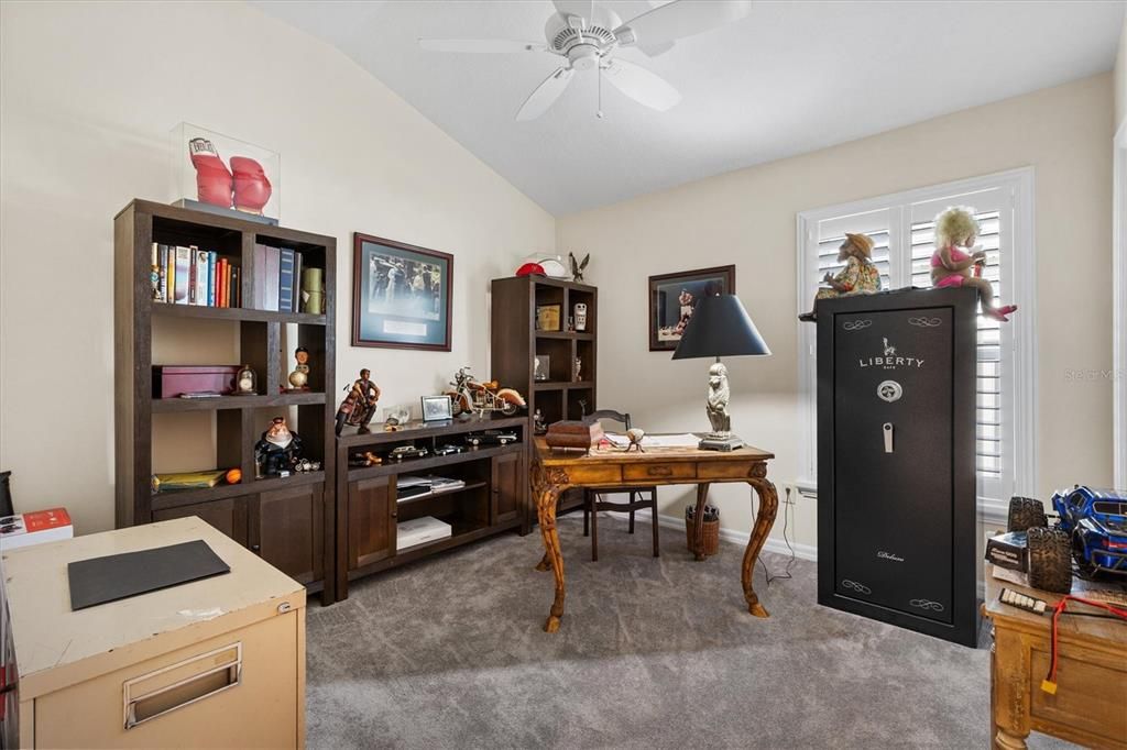 Activo con contrato: $565,000 (3 camas, 2 baños, 2091 Pies cuadrados)