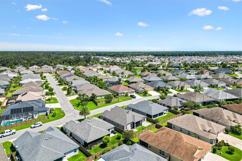 Activo con contrato: $565,000 (3 camas, 2 baños, 2091 Pies cuadrados)