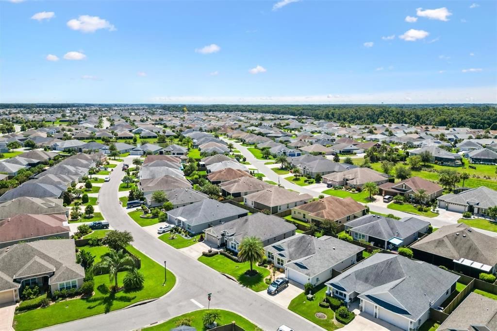 Activo con contrato: $565,000 (3 camas, 2 baños, 2091 Pies cuadrados)