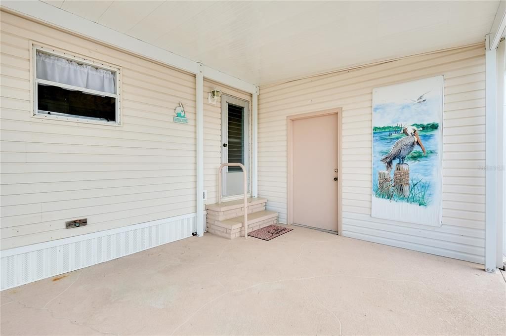 Active With Contract: $142,500 (2 beds, 2 baths, 959 Square Feet)