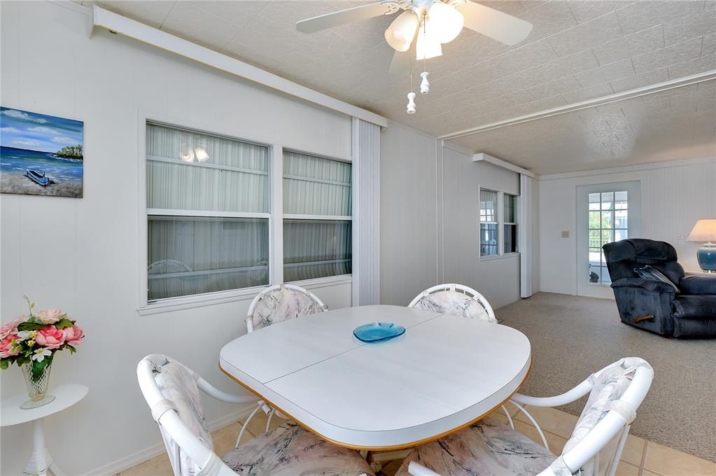 Active With Contract: $142,500 (2 beds, 2 baths, 959 Square Feet)