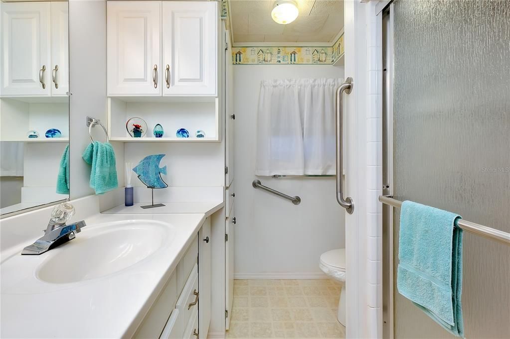 Active With Contract: $142,500 (2 beds, 2 baths, 959 Square Feet)