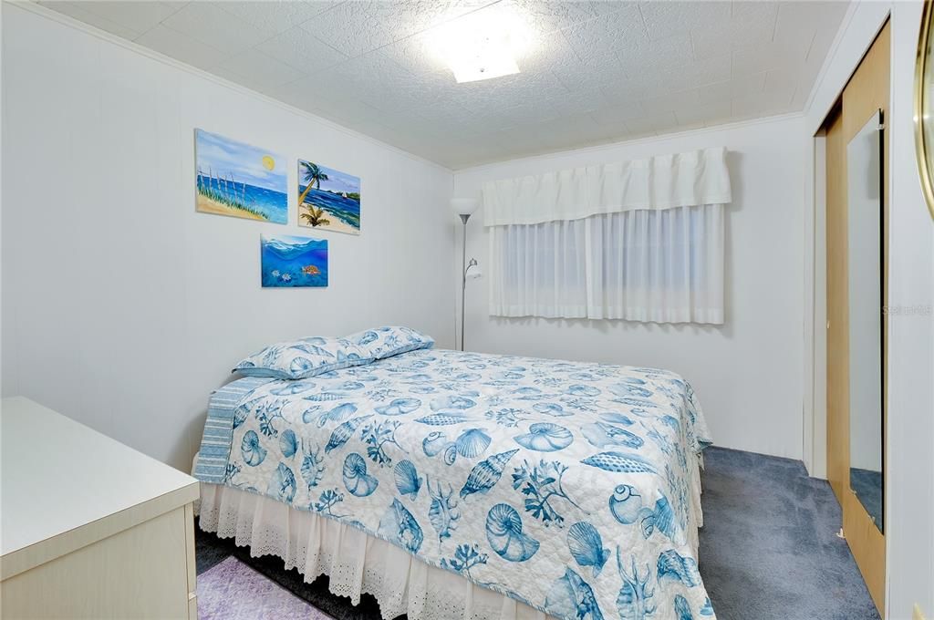 Active With Contract: $142,500 (2 beds, 2 baths, 959 Square Feet)