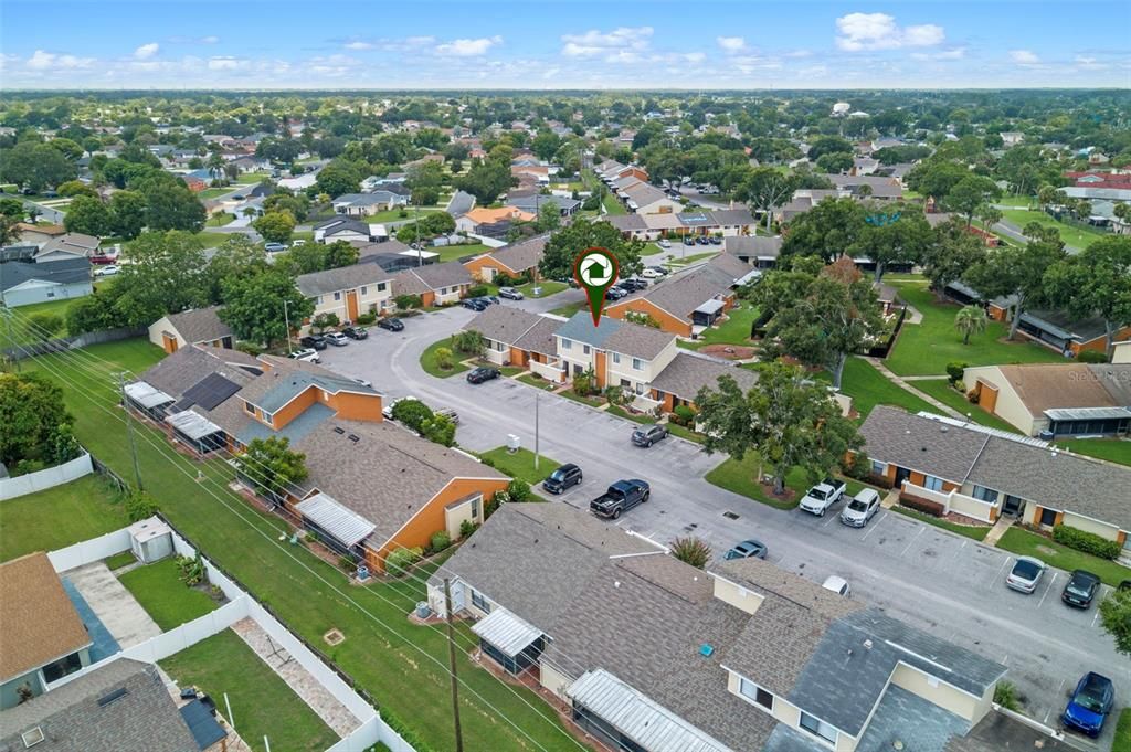 Под контрактом: $239,900 (3 спален, 2 ванн, 1214 Квадратных фут)