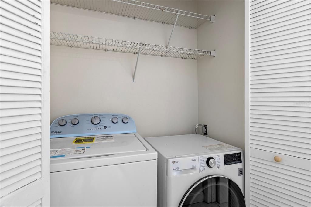 Под контрактом: $239,900 (3 спален, 2 ванн, 1214 Квадратных фут)