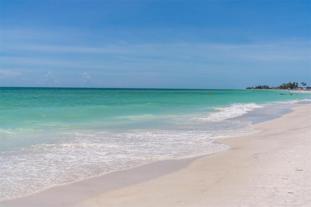 For Sale: $1,325,000 (3 beds, 2 baths, 1516 Square Feet)