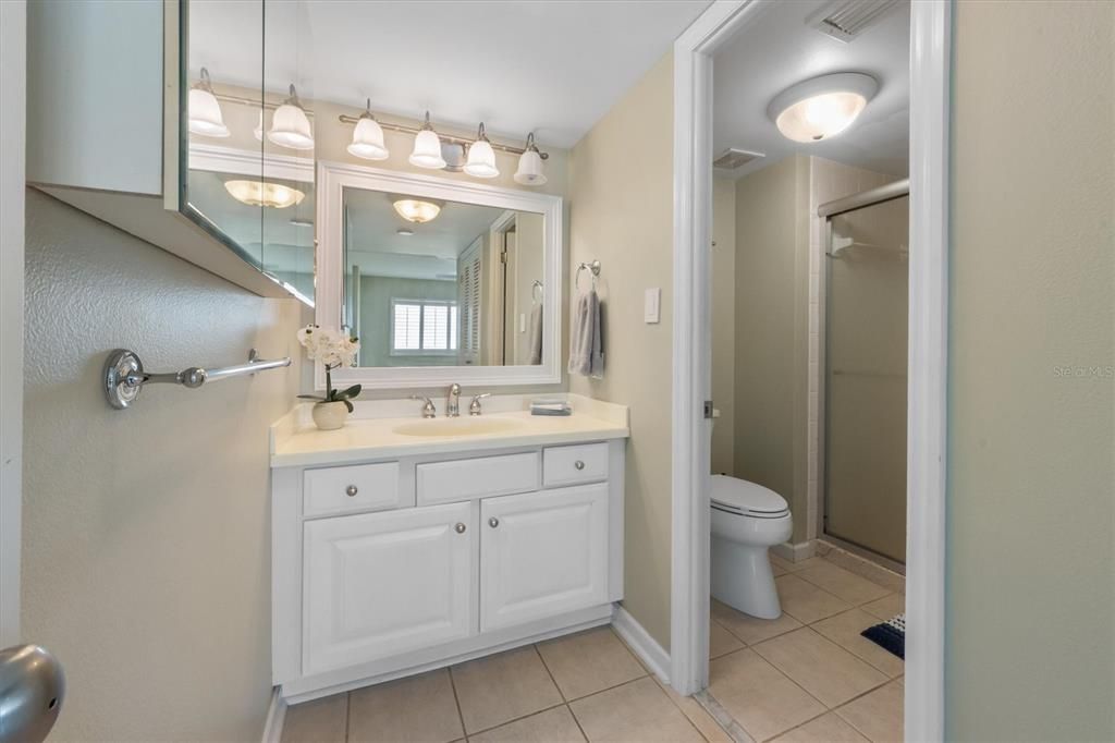 For Sale: $1,325,000 (3 beds, 2 baths, 1516 Square Feet)