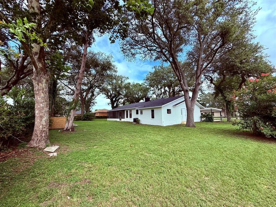 合同活跃: $349,900 (4 贝兹, 3 浴室, 1825 平方英尺)