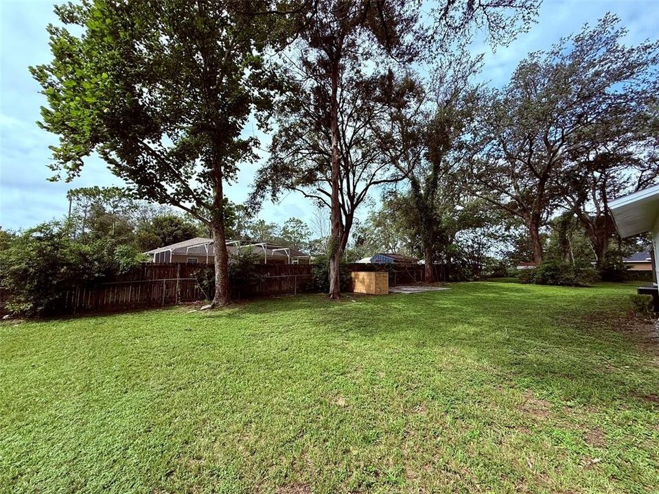 合同活跃: $349,900 (4 贝兹, 3 浴室, 1825 平方英尺)