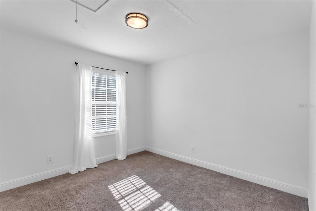 Activo con contrato: $225,000 (2 camas, 1 baños, 1190 Pies cuadrados)