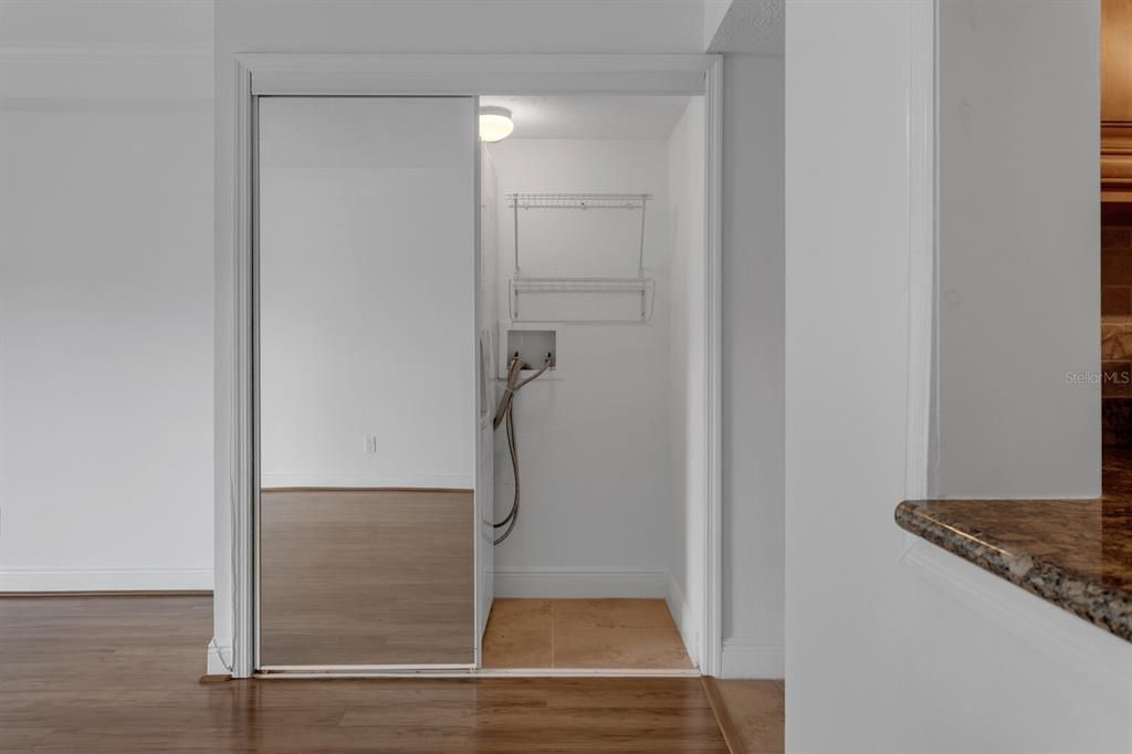 Activo con contrato: $225,000 (2 camas, 1 baños, 1190 Pies cuadrados)