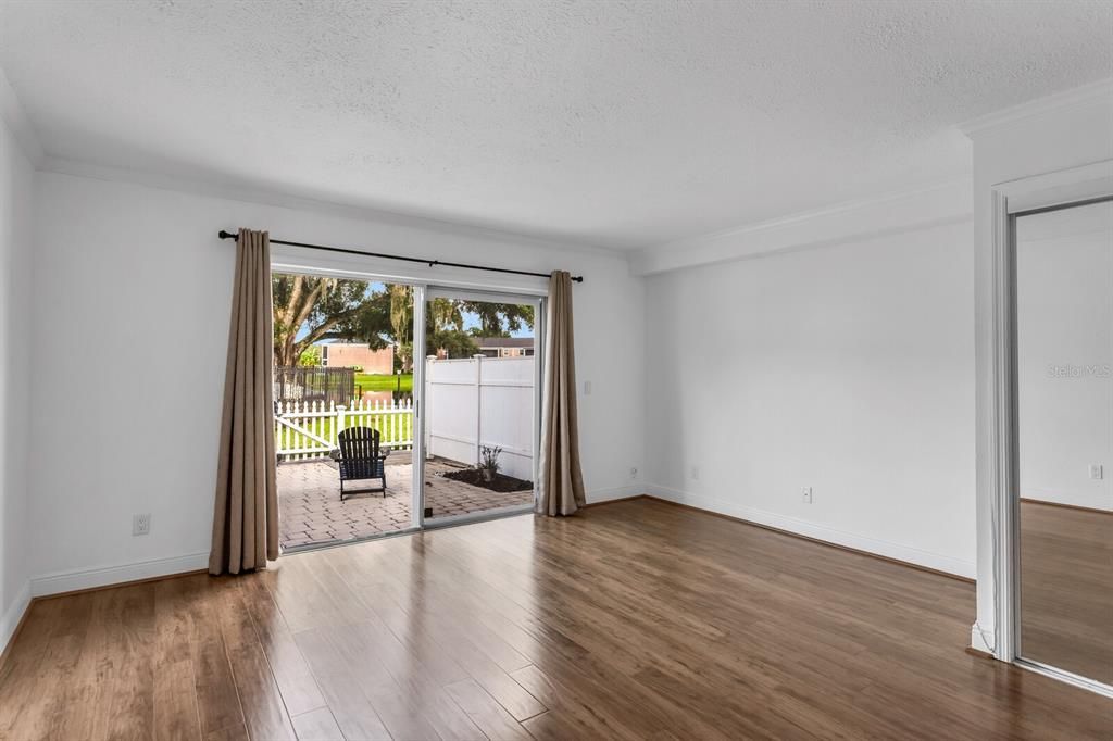 Activo con contrato: $225,000 (2 camas, 1 baños, 1190 Pies cuadrados)