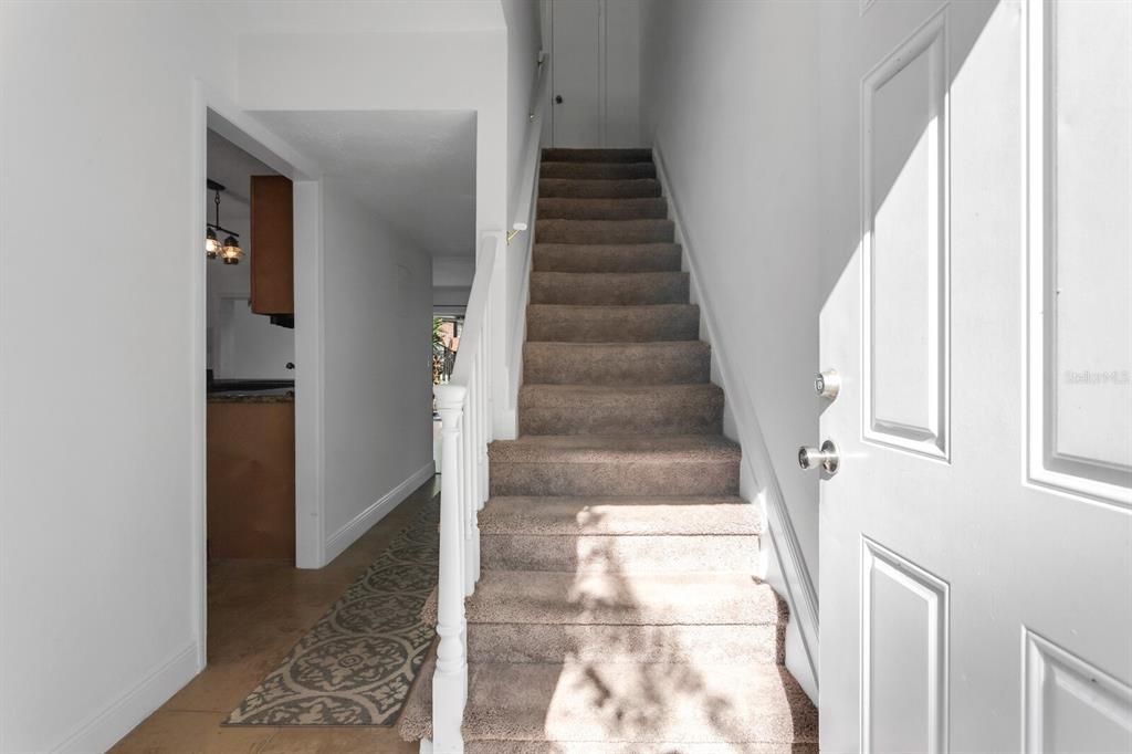 Activo con contrato: $225,000 (2 camas, 1 baños, 1190 Pies cuadrados)