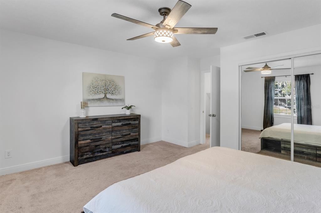 Activo con contrato: $225,000 (2 camas, 1 baños, 1190 Pies cuadrados)