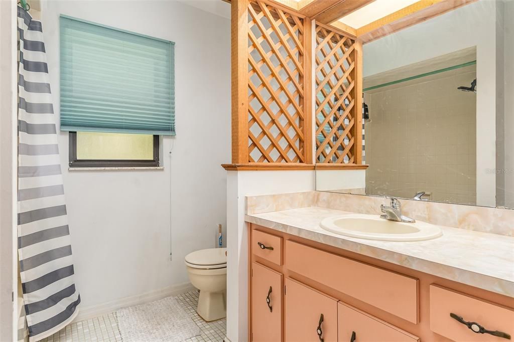 En Venta: $330,000 (3 camas, 2 baños, 2280 Pies cuadrados)