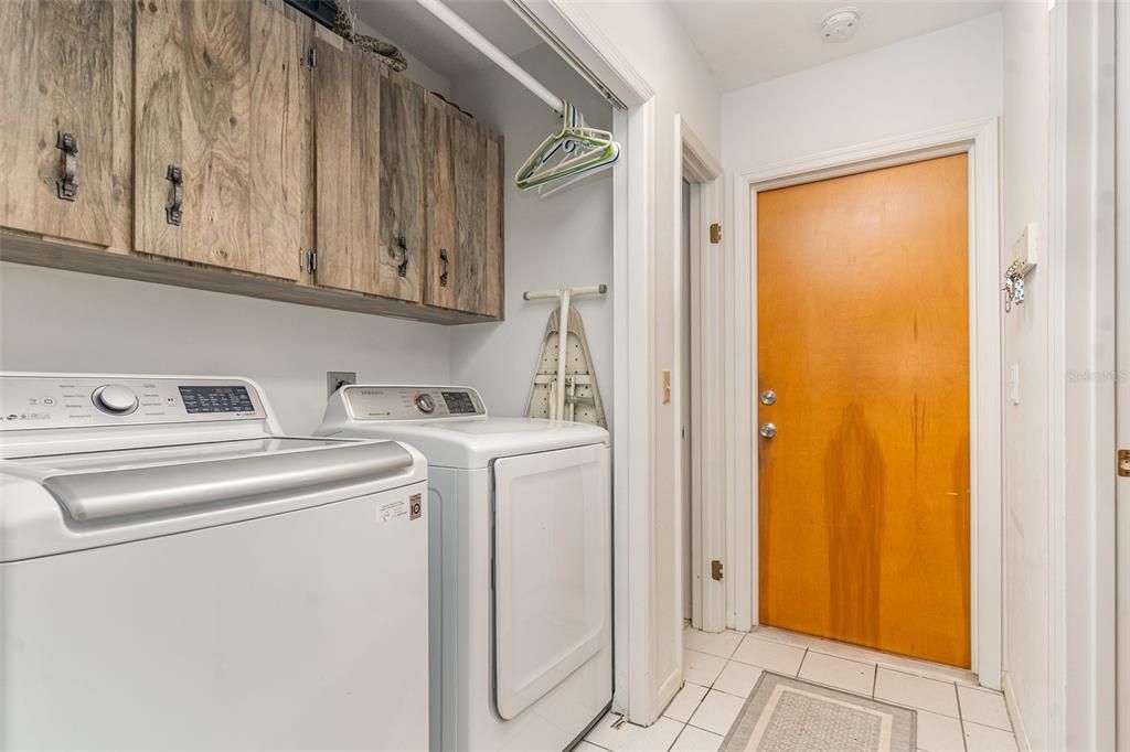 En Venta: $330,000 (3 camas, 2 baños, 2280 Pies cuadrados)