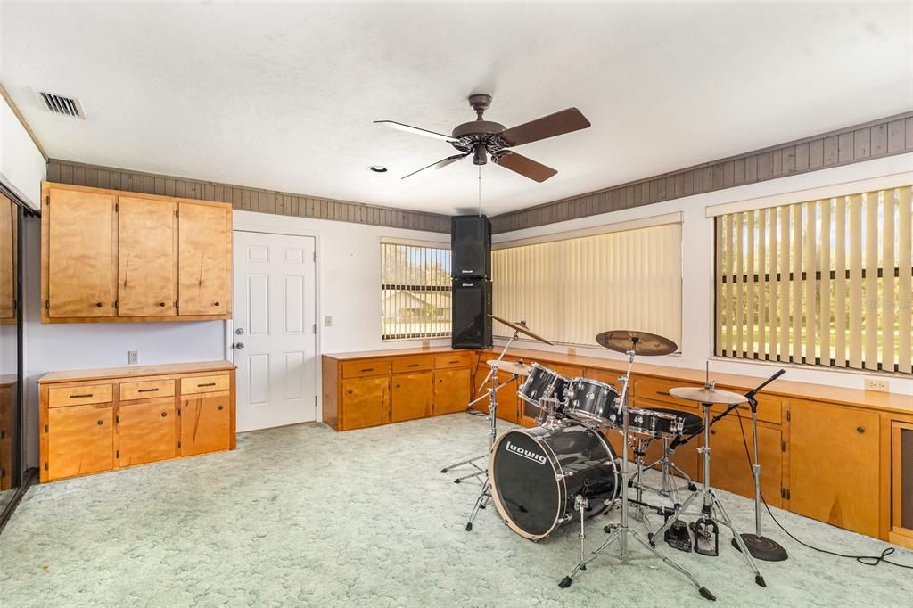 En Venta: $330,000 (3 camas, 2 baños, 2280 Pies cuadrados)