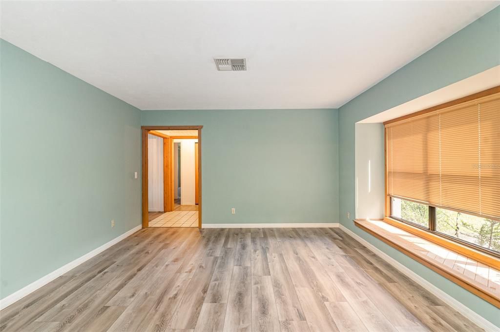 En Venta: $330,000 (3 camas, 2 baños, 2280 Pies cuadrados)