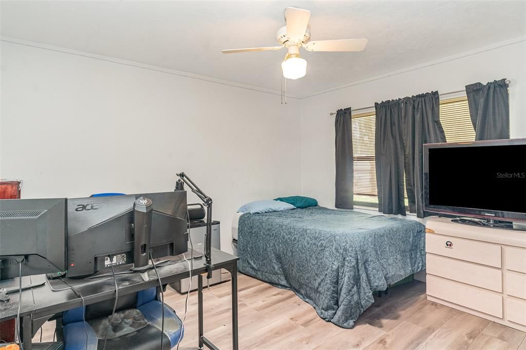 En Venta: $330,000 (3 camas, 2 baños, 2280 Pies cuadrados)