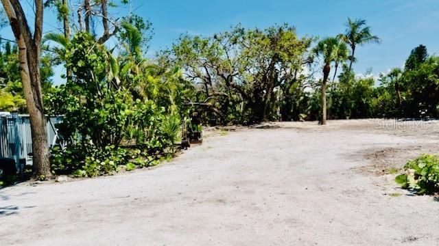 For Sale: $2,950,000 (0.59 acres)