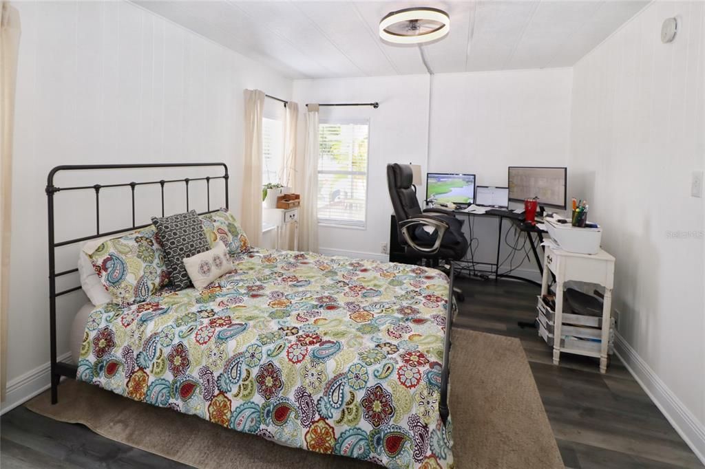 For Sale: $180,000 (2 beds, 2 baths, 1056 Square Feet)