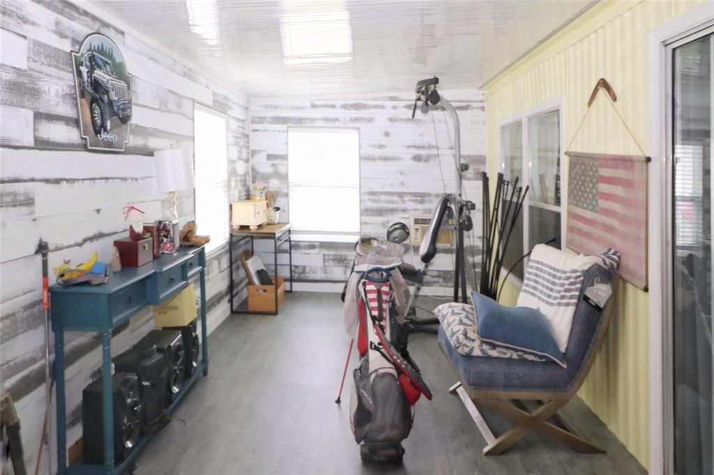 For Sale: $180,000 (2 beds, 2 baths, 1056 Square Feet)