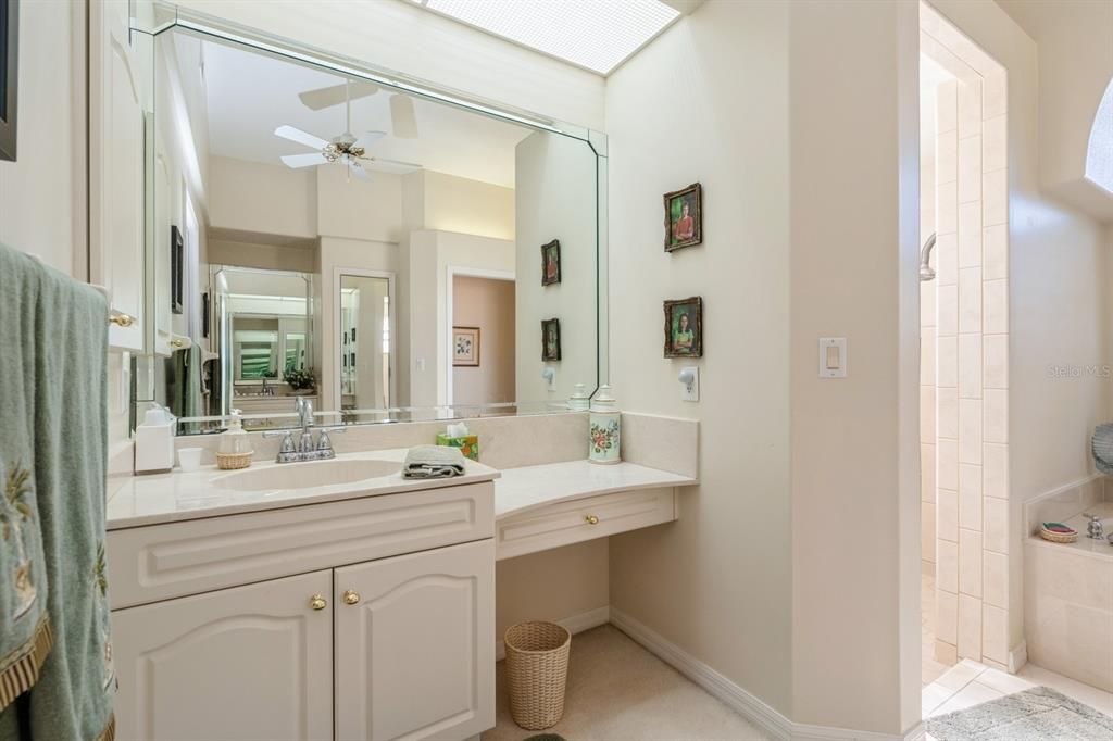 For Sale: $749,900 (3 beds, 2 baths, 2416 Square Feet)