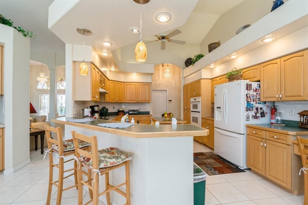 For Sale: $749,900 (3 beds, 2 baths, 2416 Square Feet)