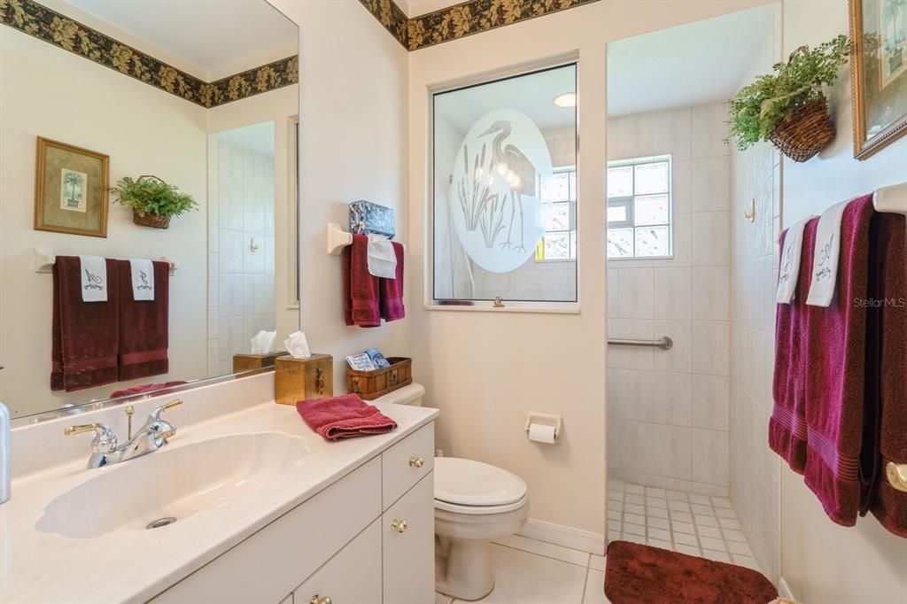 For Sale: $749,900 (3 beds, 2 baths, 2416 Square Feet)