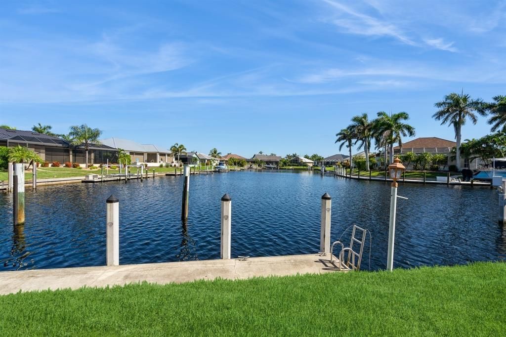 For Sale: $749,900 (3 beds, 2 baths, 2416 Square Feet)