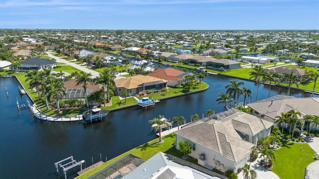 For Sale: $749,900 (3 beds, 2 baths, 2416 Square Feet)