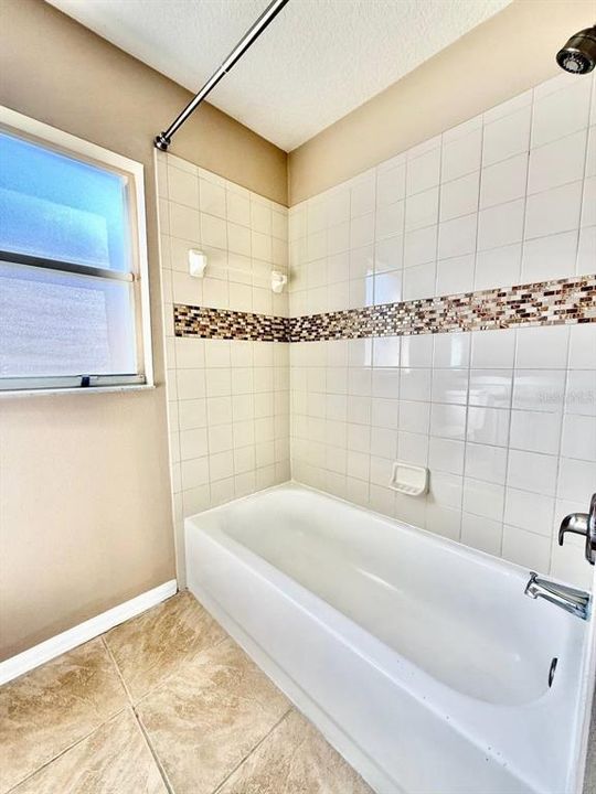 En Renta: $2,900 (4 camas, 3 baños, 2407 Pies cuadrados)