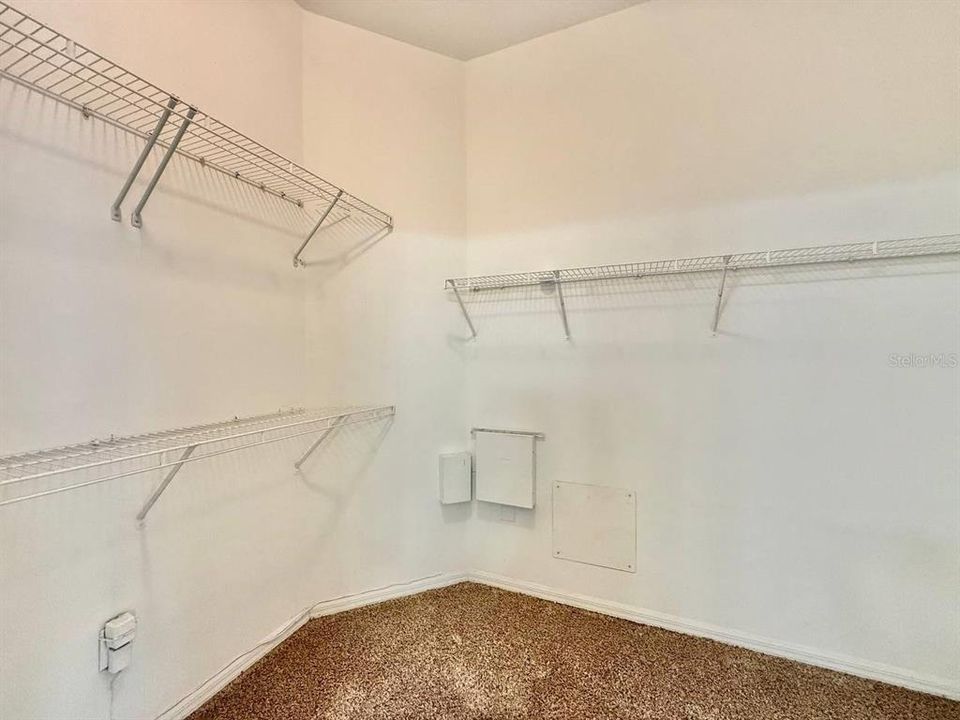 En Renta: $2,900 (4 camas, 3 baños, 2407 Pies cuadrados)