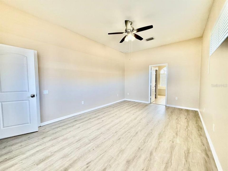 En Renta: $2,900 (4 camas, 3 baños, 2407 Pies cuadrados)