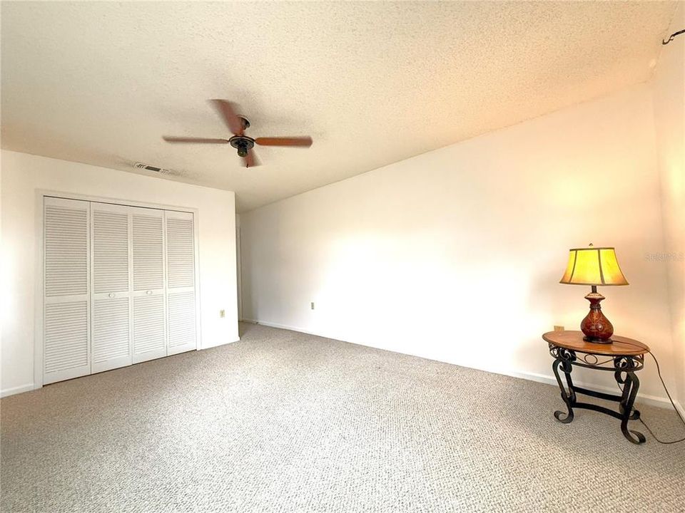 Active With Contract: $199,000 (2 beds, 2 baths, 1191 Square Feet)