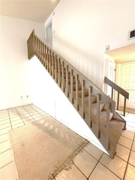 Active With Contract: $199,000 (2 beds, 2 baths, 1191 Square Feet)