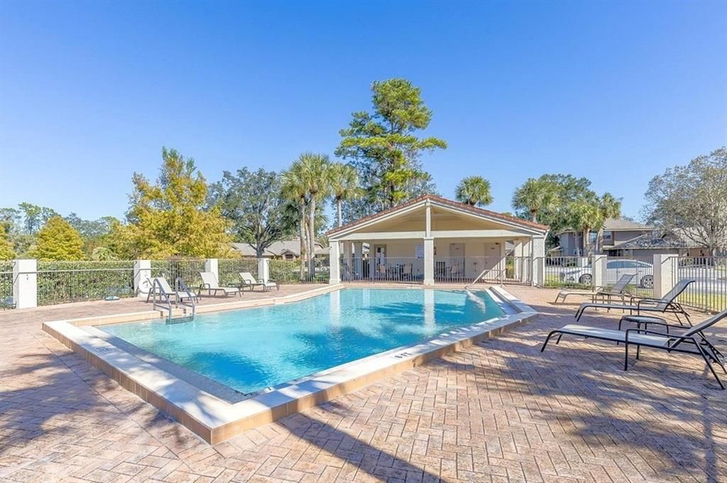 Active With Contract: $199,000 (2 beds, 2 baths, 1191 Square Feet)