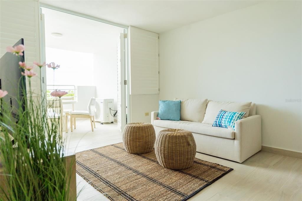 На продажу: $575,000 (2 спален, 2 ванн, 1250 Квадратных фут)