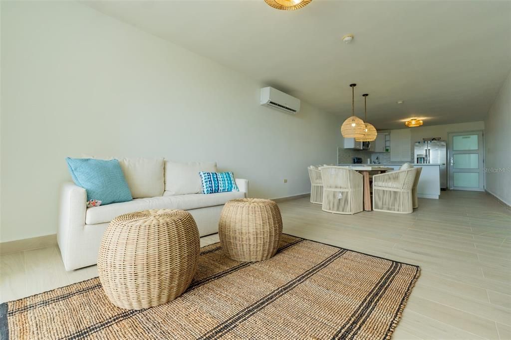 На продажу: $575,000 (2 спален, 2 ванн, 1250 Квадратных фут)