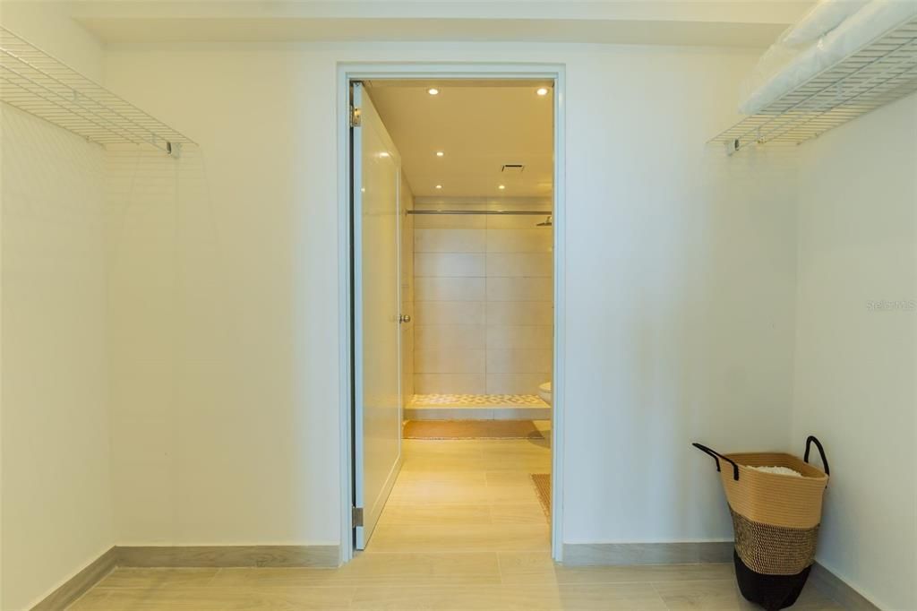 На продажу: $575,000 (2 спален, 2 ванн, 1250 Квадратных фут)