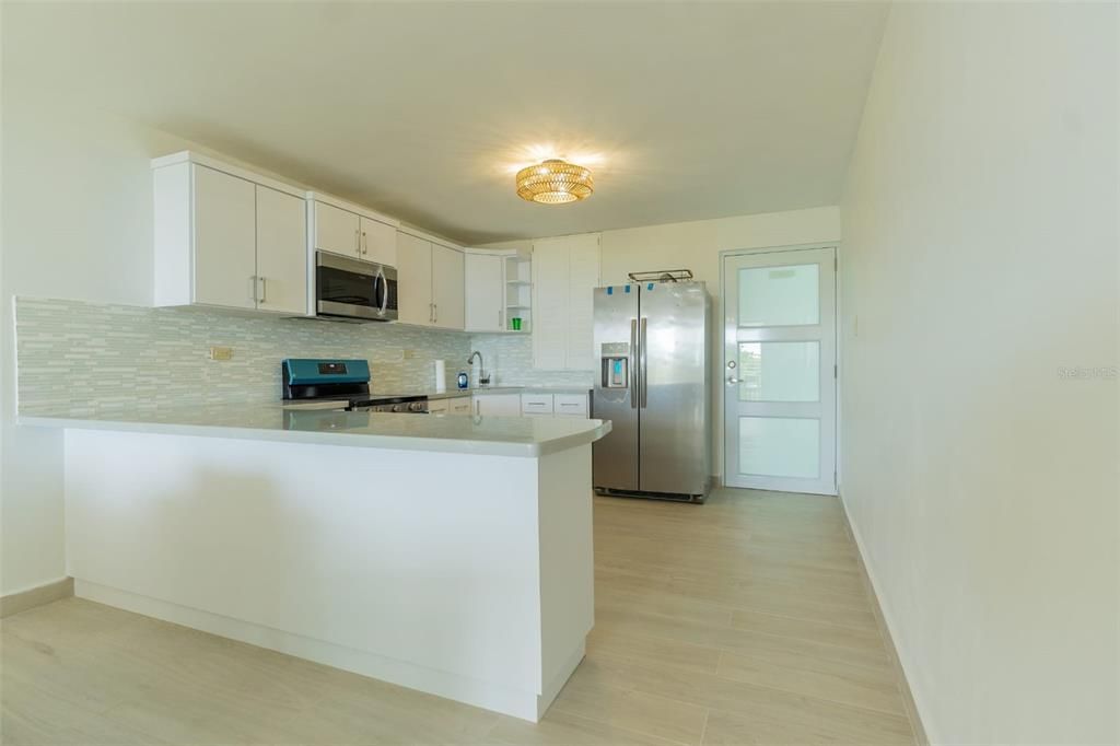 На продажу: $575,000 (2 спален, 2 ванн, 1250 Квадратных фут)