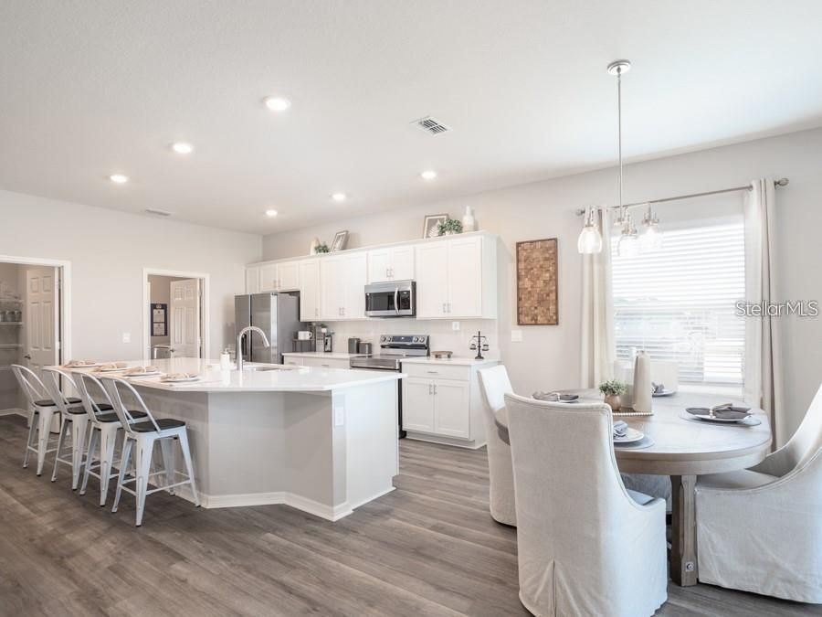 Active With Contract: $385,900 (4 beds, 2 baths, 2029 Square Feet)