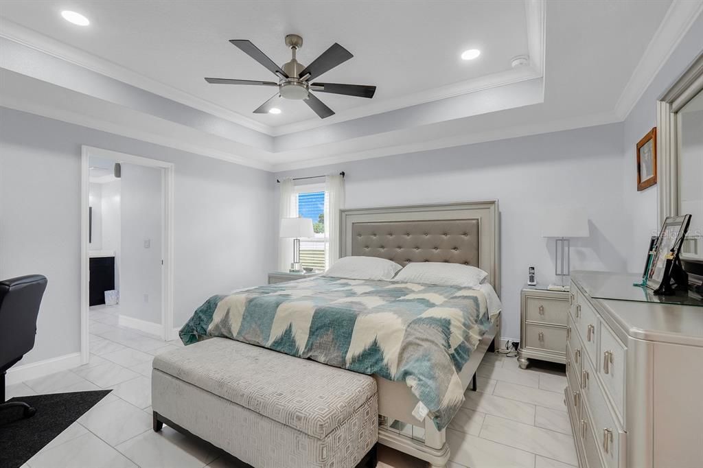 For Sale: $420,000 (3 beds, 2 baths, 1633 Square Feet)