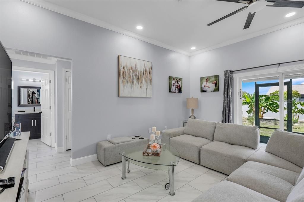 For Sale: $420,000 (3 beds, 2 baths, 1633 Square Feet)