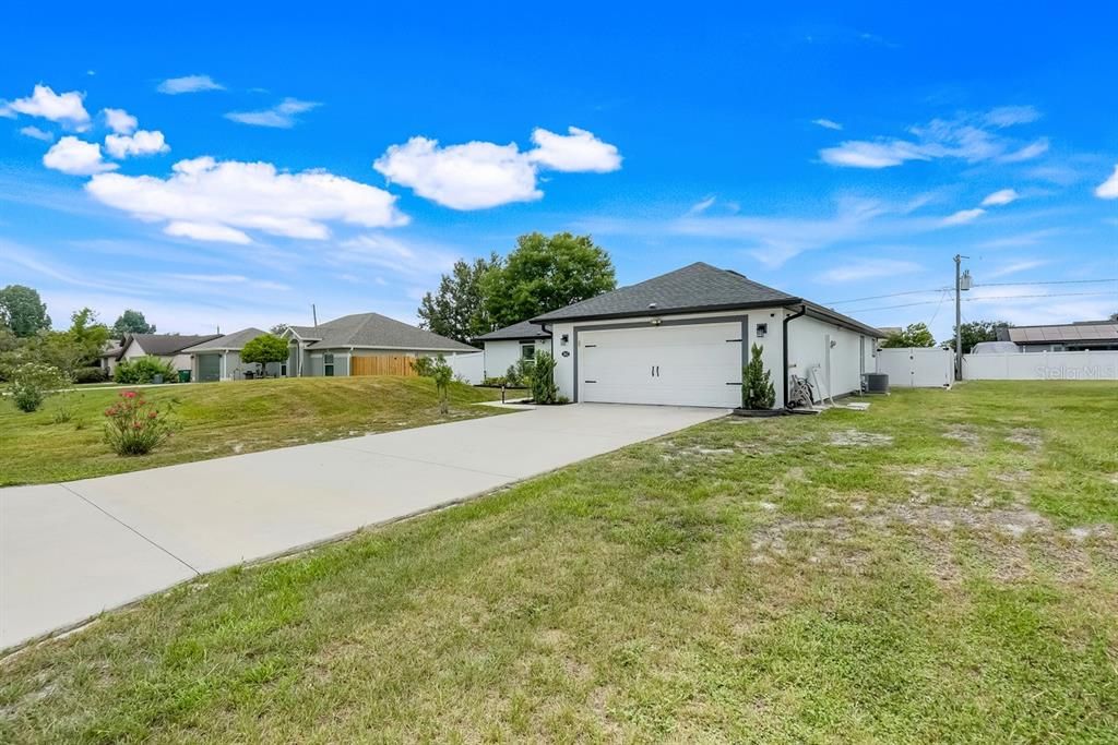 For Sale: $420,000 (3 beds, 2 baths, 1633 Square Feet)