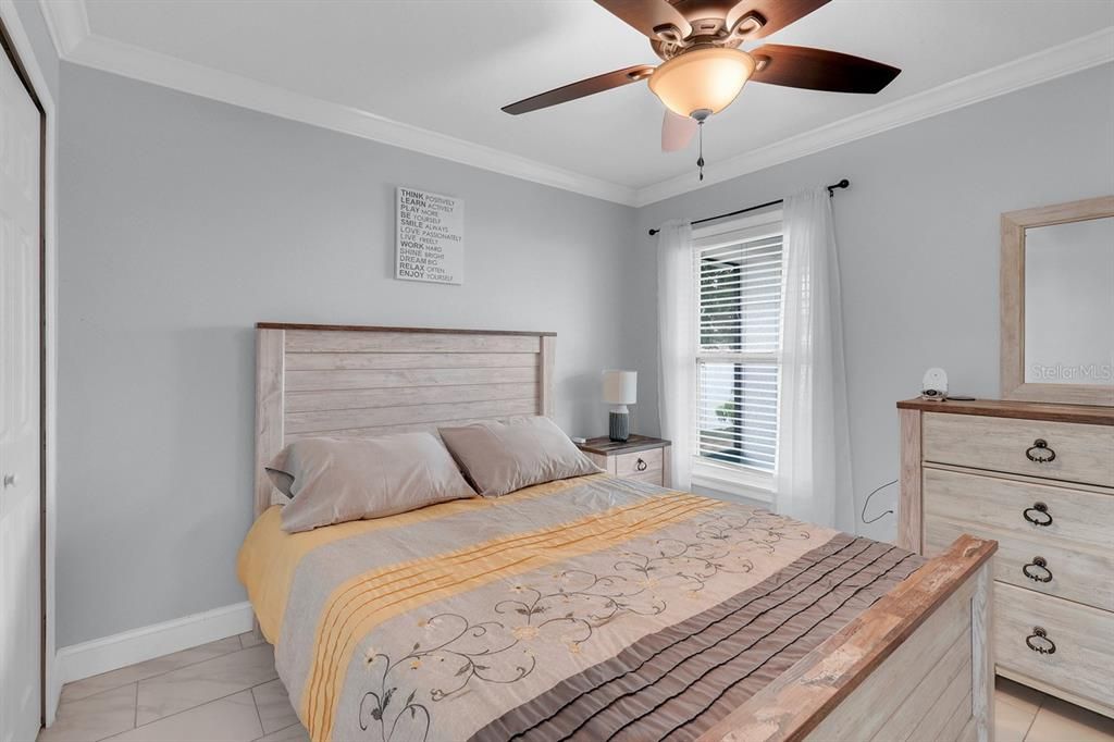 For Sale: $420,000 (3 beds, 2 baths, 1633 Square Feet)