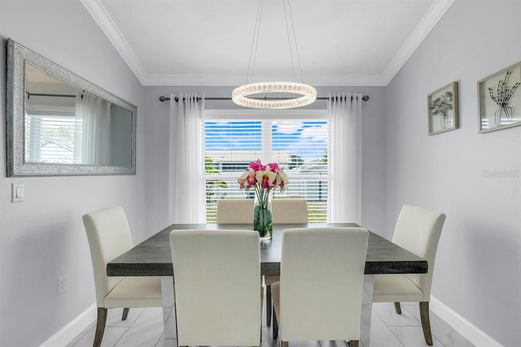 For Sale: $420,000 (3 beds, 2 baths, 1633 Square Feet)