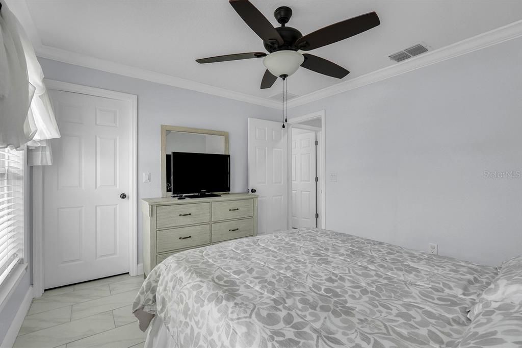 For Sale: $420,000 (3 beds, 2 baths, 1633 Square Feet)